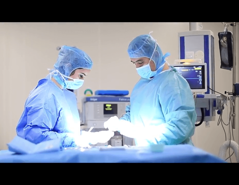 Intervention de chirurgie plastique dans un environnement médical sécurisé à Marrakech